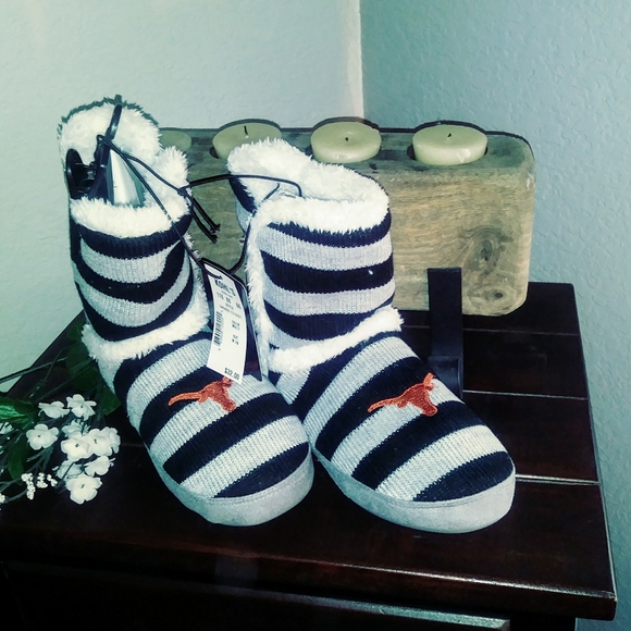 NWT-Womans Texas slippers-M - Picture 2 of 2